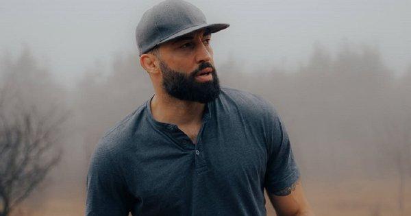 Зірка UFC опинився в Одесі під час атаки і зафіксував жахливі моменти на відео.