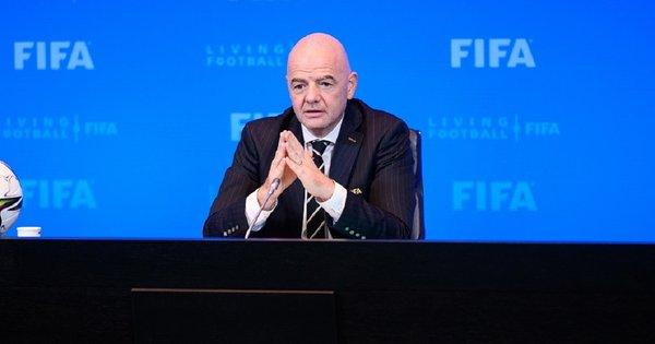 ФІФА запрошує студентів на матч-відкриття Клубного чемпіонату світу, де можна побачити гру Мессі всього за символічні 4 долари.