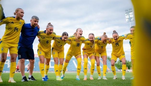 Жіноча футбольна команда України займає 35-у позицію в рейтингу ФІФА.