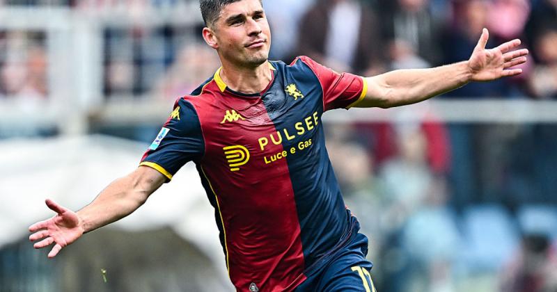 Маліновський вразив ворота суперника, отримавши при цьому свою десятку жовтих карток у поєдинку між Дженоа і Сассуоло - Спорт bigmir)net.